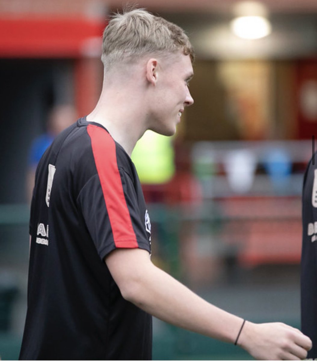 Ellis Racz tweet media