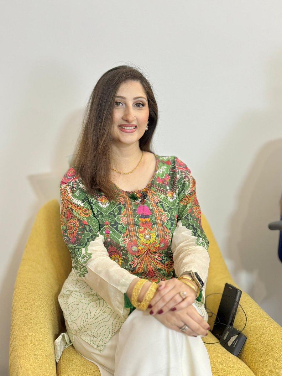 MediaSpringPk's tweet image. Just Studio Things! @DrArooba1 at the recordings of her webshow #MailBox