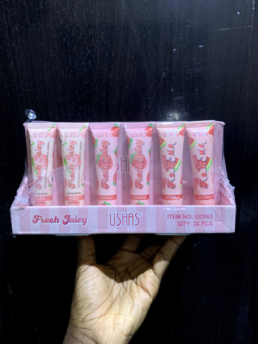 KoredeIbra21492's tweet photo. Your lips deserve the softest shine✨💋  
Hydrating • Non-sticky • Glossy   
Available in dreamy shades for every vibe 💄  
📦 Delivery nationwide  
#LipGlossPlug #HausOfKorey #BeautyEssentials #IlorinBusine https://t.co/VFCyvTSe8D