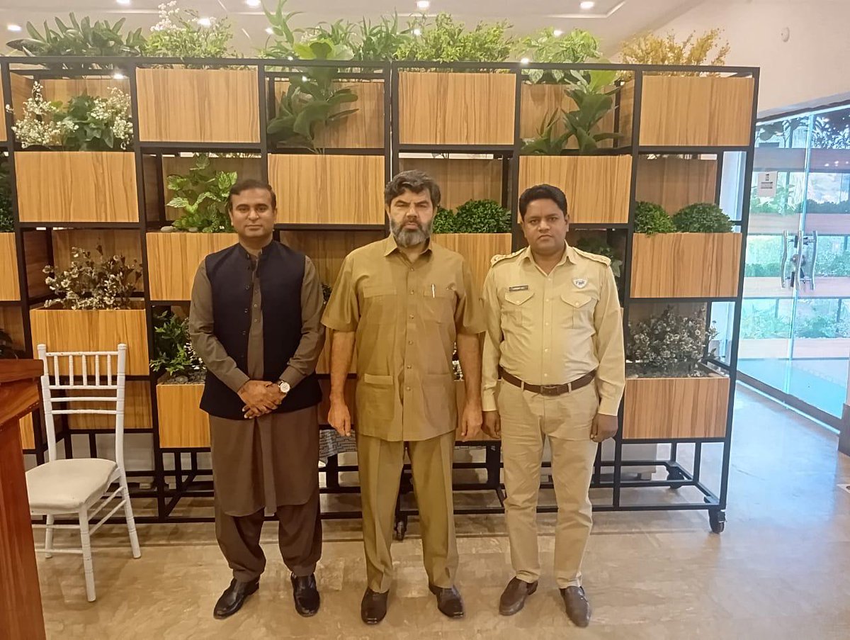 RTOSahiwal's tweet photo. Visit of Chief Commissioner RTO Sahiwal to Unit 05 Pakpattan

Yesterday, on 21st August 2025, Worthy Chief Commissioner RTO Sahiwal, Mr. Karamat Chaudhary, visited Inland Revenue Unit 05, Pakpattan and Jamia Masjid Waris Shah, Malka Hans, Pakpattan.

 #TaxpayerFacilitation #FBR https://t.co/MfsTCRll2D