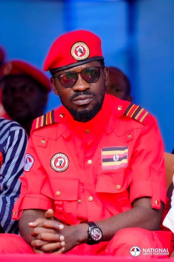 3Mayinja16117's tweet photo. My president my hope of change with God's will.
@HEBobiwine @MusiimeAbdu1,@HonNkeretanyi
@Ntalebrian22 @DavidLRubongoya @kaayasadam36 #AlutarContinua https://t.co/zBJn7kj8E4