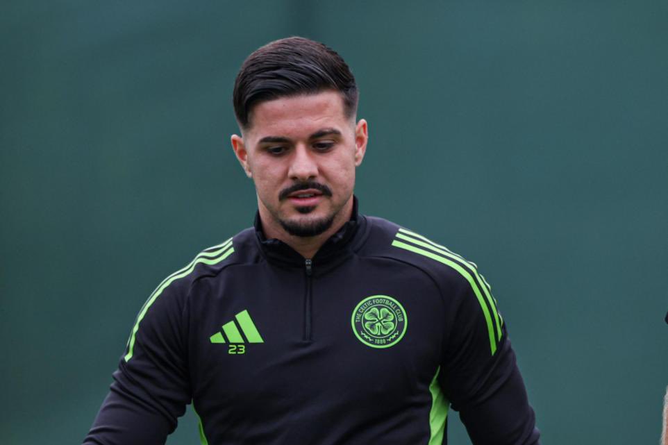 Anthony Joseph (@anthonyrjoseph) on Twitter photo UPDATE: Celtic winger Marco Tilio has agreed terms on a four-year deal with Rapid Vienna.
The Australia international is due to arrive in Austria today to undergo a medical.
Rapid Vienna have agreed a £1.3m deal with Celtic to sign Tilio on a permanent transfer.
(w/<a href="/Sky_EricN/">Eric Niederseer</a>) UPDATE: Celtic winger Marco Tilio has agreed terms on a four-year deal with Rapid Vienna.
The Australia international is due to arrive in Austria today to undergo a medical.
Rapid Vienna have agreed a £1.3m deal with Celtic to sign Tilio on a permanent transfer.
(w/<a href="/Sky_EricN/">Eric Niederseer</a>)
