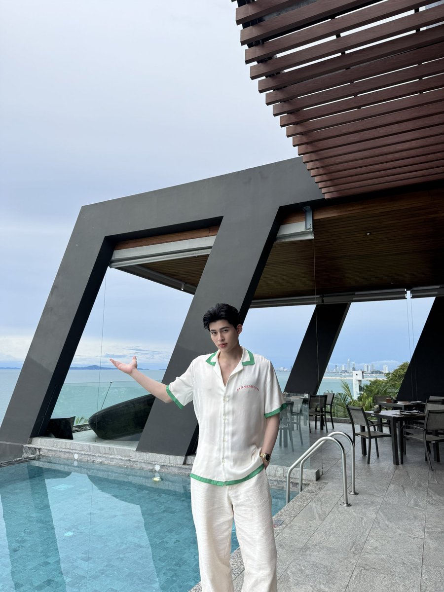 ชาวเลที่เธอใฝ่หา ตอนนี้เป็นเจ้าของเกาะแล้วนะ

#MeAndTheeSeries

#MeAndTheeSeriesQ10