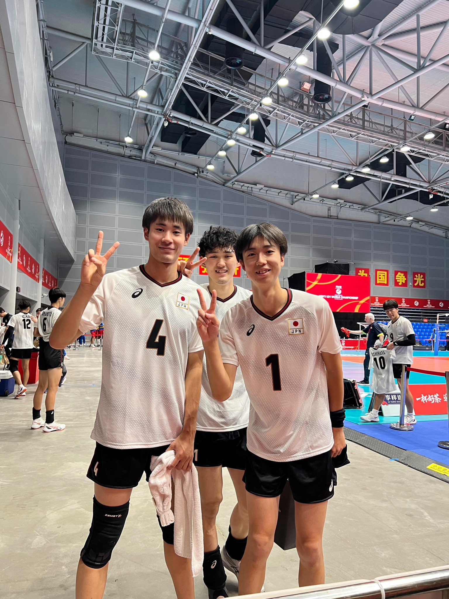 中央大　バレーボール　ユニフォーム 中央大学バレーボール部男子部 (@chuouniv_volley) / X