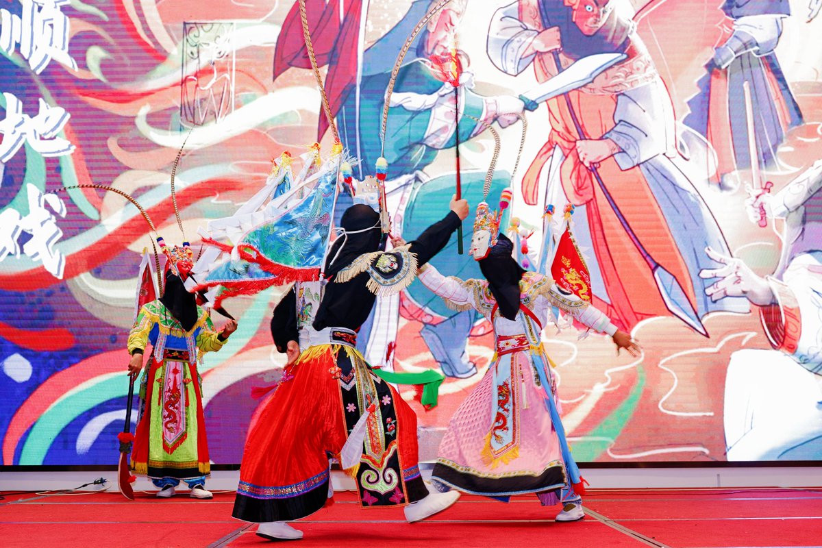 UpGuizhou's tweet photo. Dixi Opera in Anshun, Guizhou — a “living fossil of Chinese opera” with carved wooden masks, martial dances, and epic tales of loyalty and bravery. A Ming-era tradition blending ritual, theater, and history. #DixiOpera #Anshun #IntangibleHeritage #ChineseOpera https://t.co/bbYQFfKlHq