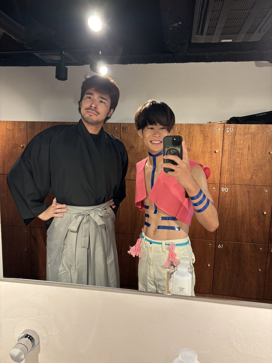 クロカゼご参加ご参加いただいた皆様ありがとうございました✨❤️

各メンバーと考えたユニークな演目楽しめていただけましたでしょうか？😁

1部ではウエモリ飯店🐺の弟子となり
2部は鬼殺隊として鬼HERO👹🦸と戦いました

一緒に演目をしてくれたともHERO君
、ヒロキくんありがとうございました🙇‍♂️❤️