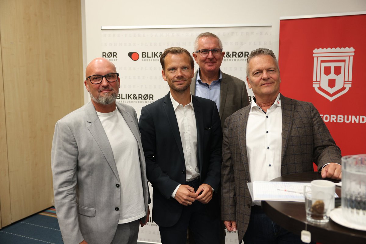 Tak til Peter Hummelgaard og mine formandskolleger <a href="/HenrikWPeterse1/">Henrik W. Petersen</a> og Tonny Olsen for gode diskussioner om, hvordan vi kommer arbejdskriminalitet til livs. 
Jeg ser frem til den fortsatte dialog, så vi kan få stoppet skruppelløse kriminelle i fx byggebranchen
#dkpol #arbejde