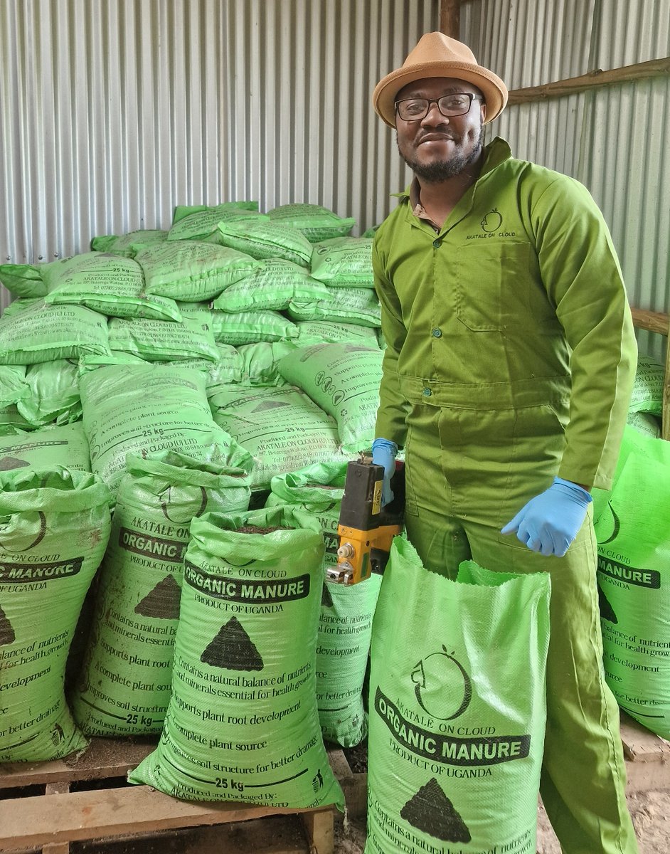 What if I told you that "waste" is not waste at all, but rich in opportunities?
The truth is—waste is only waste if you fail to see the opportunity inside it.
Every day, tons of organic waste are discarded as useless.  1/5
