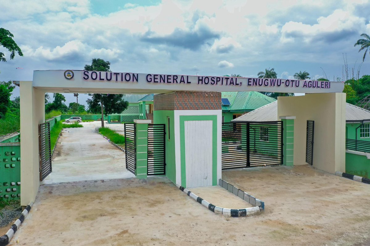 AnambraNewMedia's tweet image. Enugwu-Otu Aguleri hinterland gets its first-ever General Hospital, reducing the over two-hour boat journey to the nearest mainland hospital for sick individuals and pregnant women. Thank you, Soludo!

#Solutioncontinues
#AnambraIsRising
#SolutionIsHere