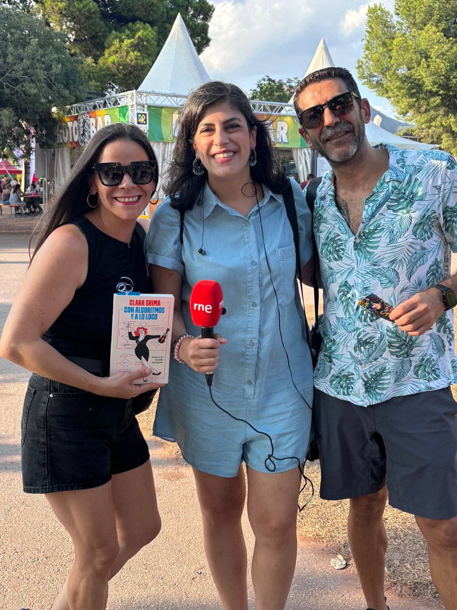 agolpedebit_en red (@agolpedebit) on Twitter photo 🎶 Ciencia desde el <a href="/sunsplash_es/">Rototom Sunsplash es</a>
🗣️ Kampa, coordinador de las actividades extra-musicales del festival
🗣️ Jon Ander Alonso, colaborador del taller 'Fabrica tu cargador solar'
🗣️ <a href="/connie_potter1/">Connie Potter</a>, cofundadora del Programa de Festivales del <a href="/CERN/">CERN</a>
🎙️👇
n9.cl/ii2mr 🎶 Ciencia desde el <a href="/sunsplash_es/">Rototom Sunsplash es</a>
🗣️ Kampa, coordinador de las actividades extra-musicales del festival
🗣️ Jon Ander Alonso, colaborador del taller 'Fabrica tu cargador solar'
🗣️ <a href="/connie_potter1/">Connie Potter</a>, cofundadora del Programa de Festivales del <a href="/CERN/">CERN</a>
🎙️👇
n9.cl/ii2mr