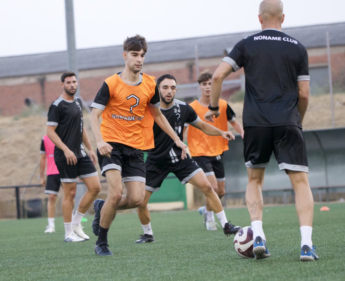 Hoy tenemos el último entrenamiento de la semana 🏃

¡Mañana primer amistoso!⚽️

🏟️ Estadio Municipal Medina del Campo
⏰ 19:00
🆚 <a href="/G_Medinense/">Gimnástica Medinense</a>