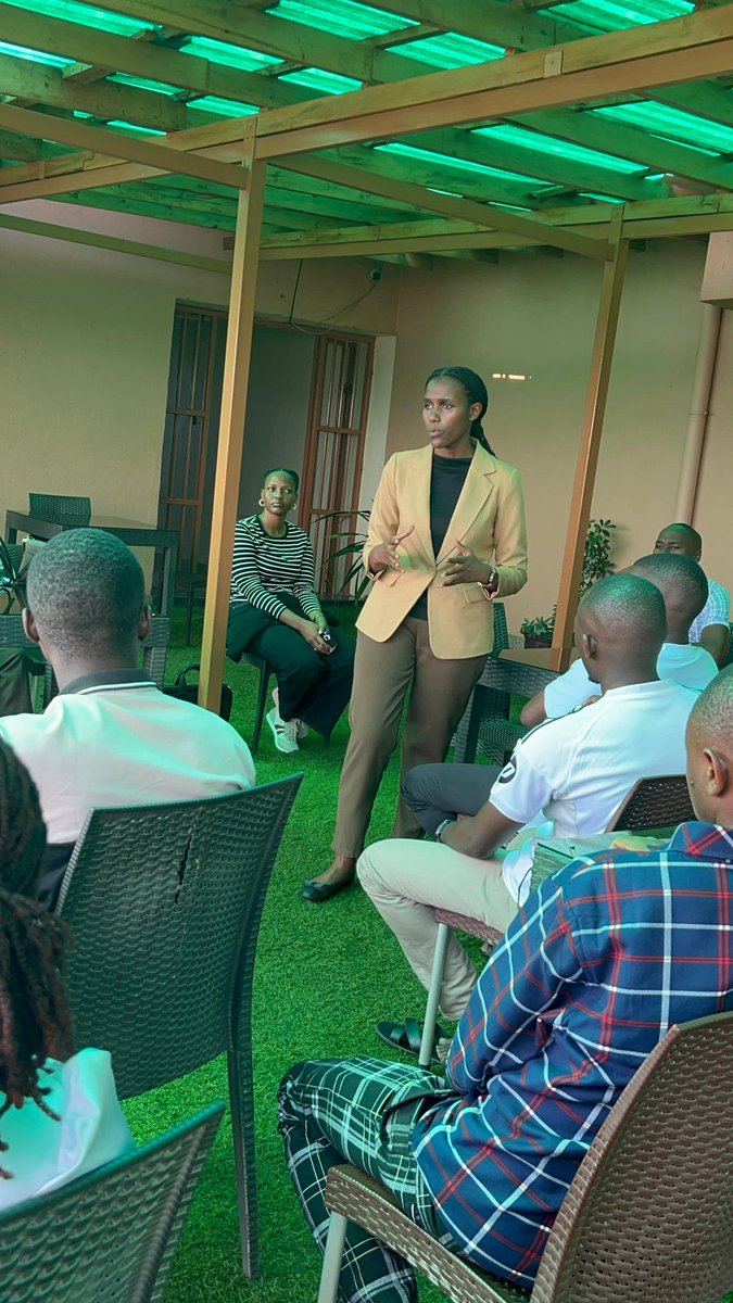 Musiime Abias Ikondere🇺🇬 (@abiasmusiime1) on Twitter photo 🔥 Good Afternoon Uganda🇺🇬
The time for youth to lead is NOW! Not tomorrow!
Let’s stand together with IKIRIZA GOLD, a fearless voice for the young generation. <a href="/g_ikyiriza/">Ikyiriza Gold</a> 🔥 Good Afternoon Uganda🇺🇬
The time for youth to lead is NOW! Not tomorrow!
Let’s stand together with IKIRIZA GOLD, a fearless voice for the young generation. <a href="/g_ikyiriza/">Ikyiriza Gold</a>