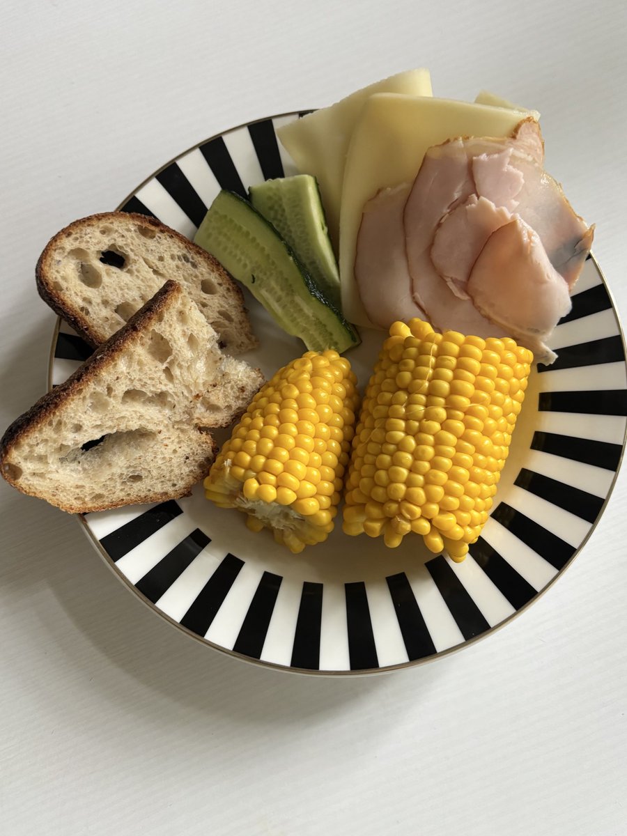 🌽🥒🧀 це шоб ви теж не забули поїсти
