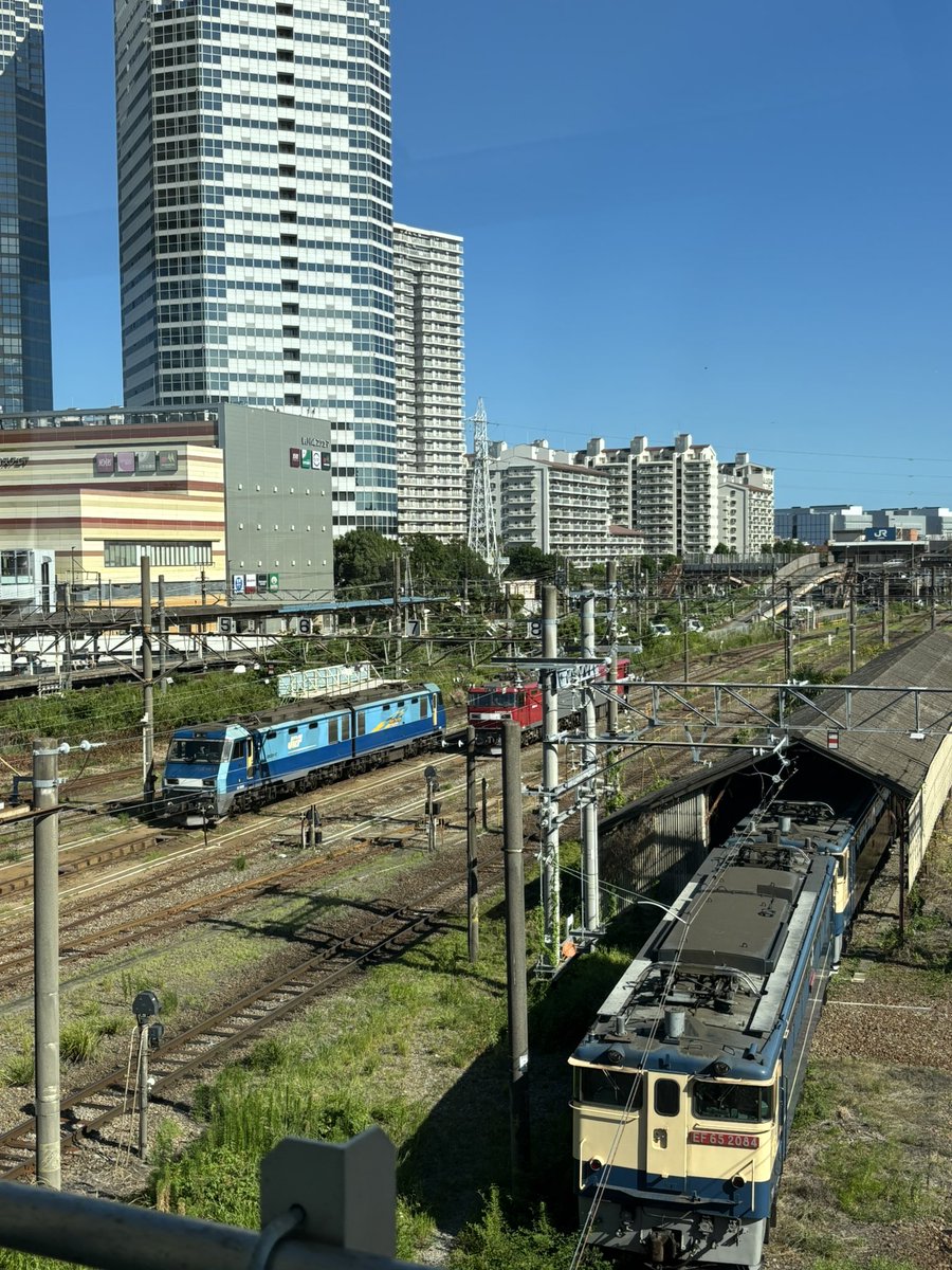 機関区最高
I like the locomotive depot
#いいねした鉄道ファン全員フォローする
#IfyoulikeitIllfollowyou