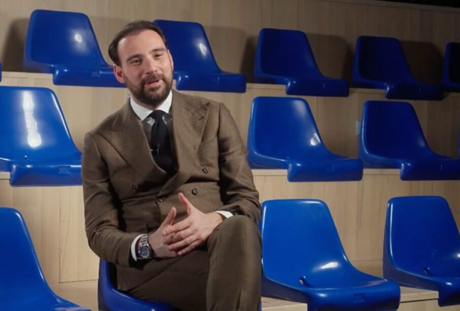 -kvara venduto a gennaio per 75M;
 -Sostituito con okafor in prestito;
-Trattato Juanlu per 2 mesi;
-Pagato Lucca 40M;
-Venduto Raspadori per 22M;
-Sondato Pinamonti per sostituire lukaku;
-Infortunato mentre faceva footing;
-Ritiro di patente per stato di ebbrezza.