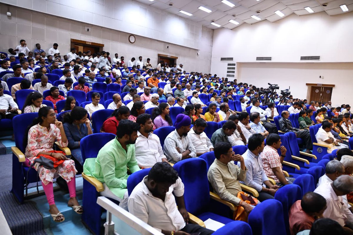 ABVP Hyderabad Mahanagar in association with Vidyarthi Seva Samiti organised the 19th Memorial lecture in remembrance of the former National Joint Organising Secretary Late Janamanchi Gowri Shankar Ji in the august presence of Chairman Bharatiya Bhasha Samithi  Padma Shri Chamu
