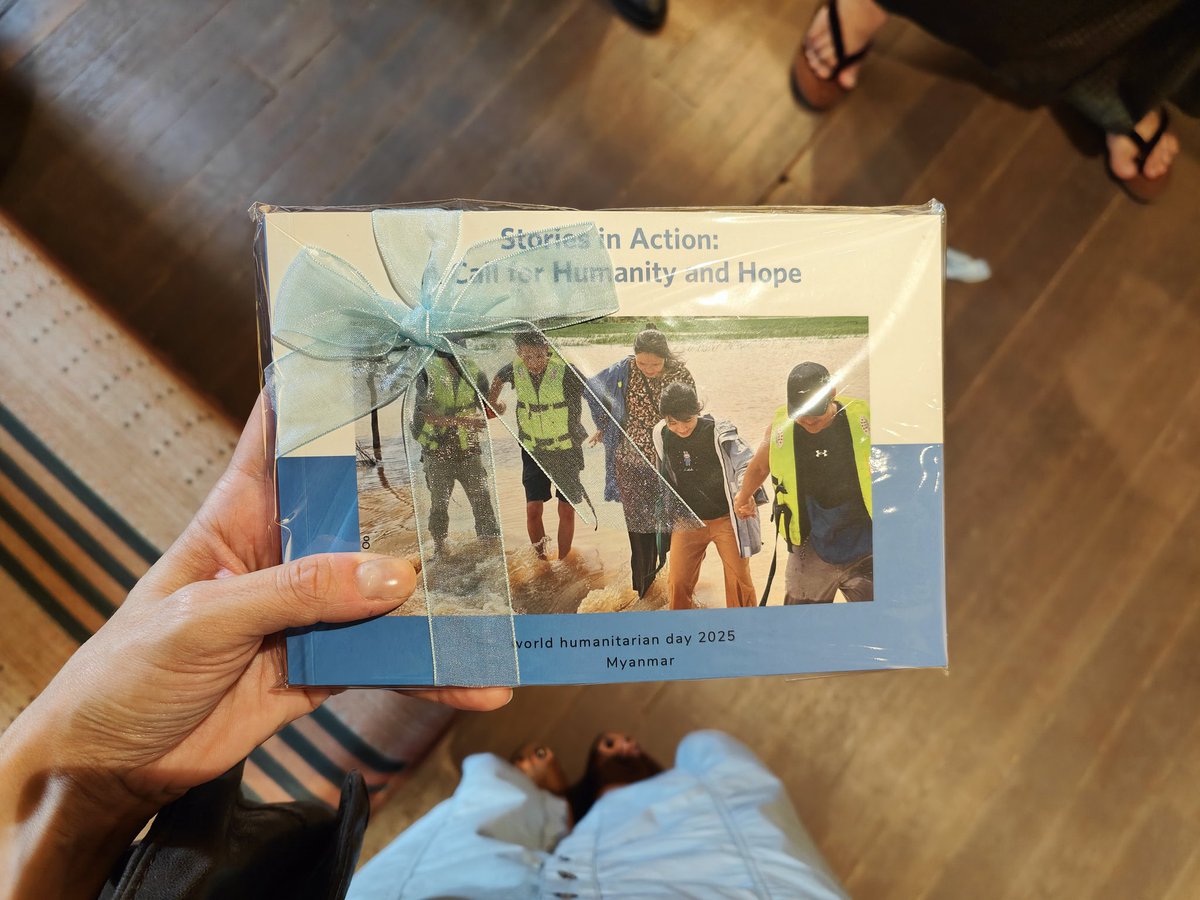 On the occasion of #WorldHumanitarianDay in 🇲🇲 we had the opportunity to listen to the stories of humanitarian workers on the ground and visit a photo exhibition that demonstrates the resilience &amp; strength of the 🇲🇲 People amidst humanitarian crisis like last March earthquake🙏🏻