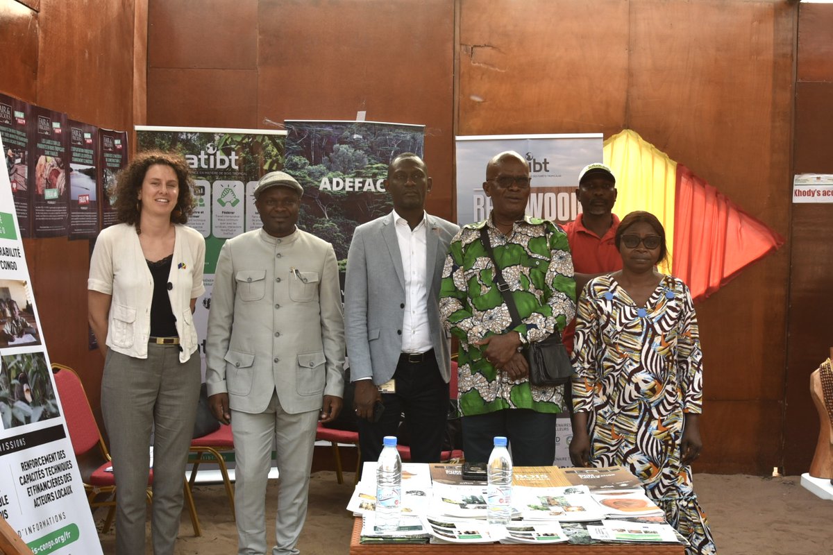 UeCongoBrazza's tweet photo. 🇪🇺 Présente au Salon des Métiers du Bois (#SAMeB), l’UE met en avant le projet Marché Intérieur du Bois (MIB) au Congo 🇨🇬 , d'un montant de 1,3 milliard FCFA.
Objectif:
🔹Soutien aux PME
🔹Valorisation du bois légal
🔹Création d'emplois durables
#Prosperitépartagée #GlobalGateway https://t.co/4pMSbmOrhE