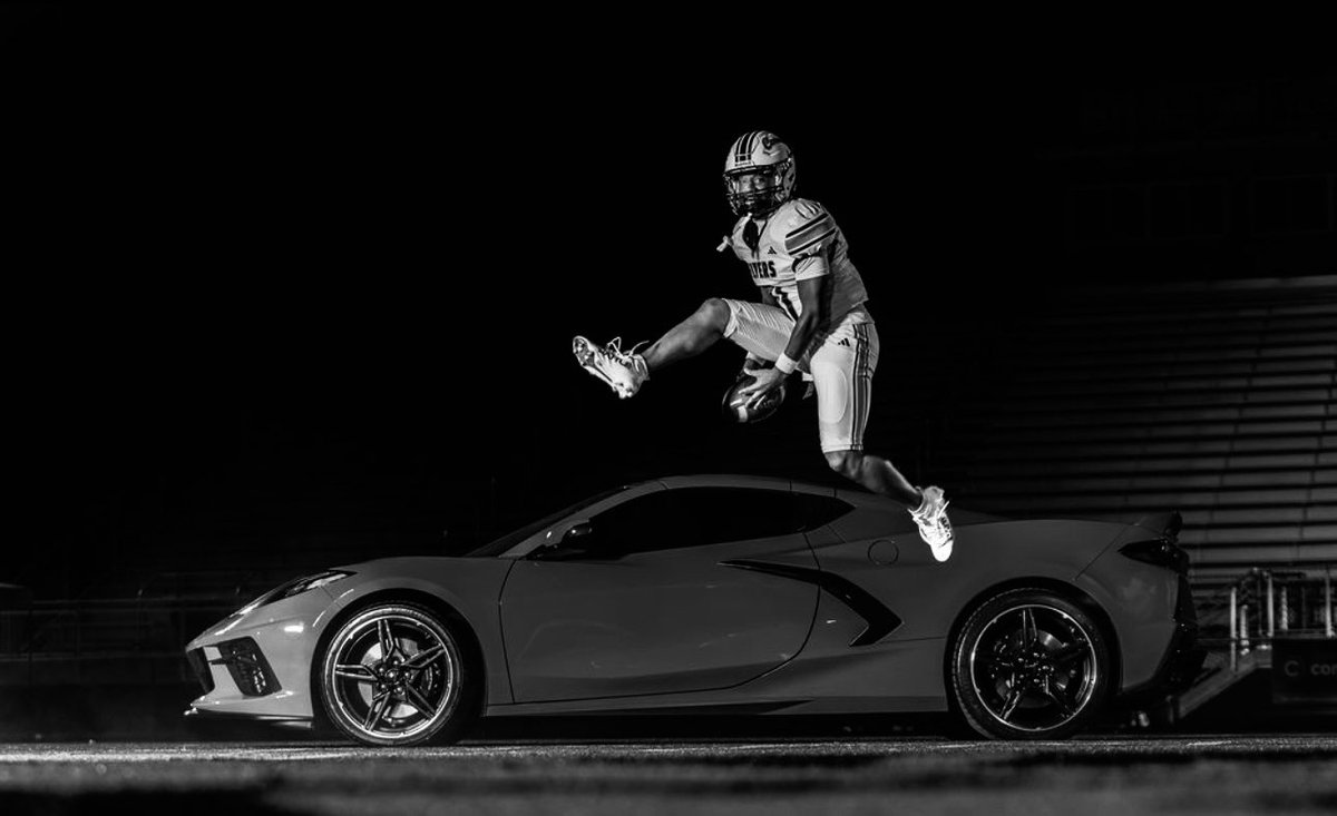 Flyer Football tweet media