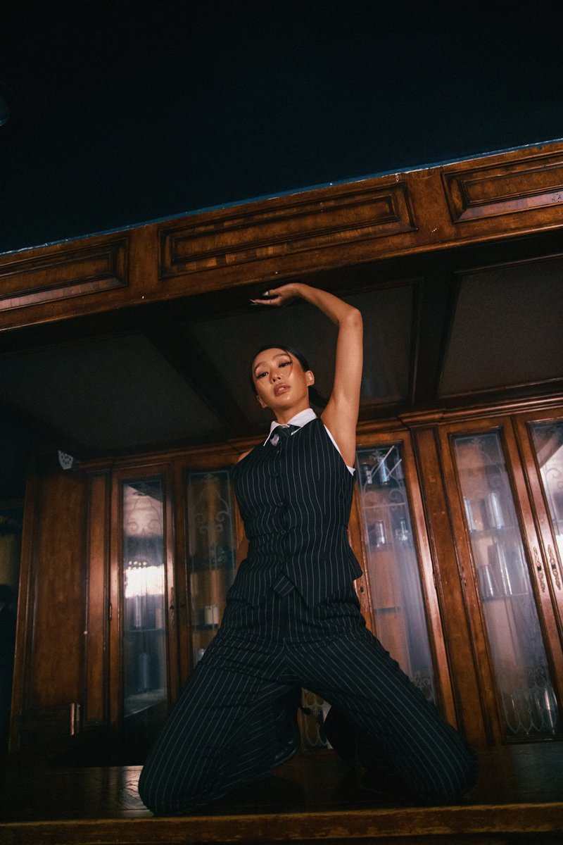 xhyolynx05's tweet image. HYOLYN
DIGITAL SINGLE ‘𝑺𝑯𝑶𝑻𝑻𝒀 ‘

2025.09.02 6PM (KST)

 #SHOTTY #HYOLYN #효린 #ReH