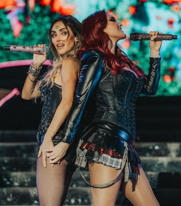 imagina uma tour só das duas cantando RBD?