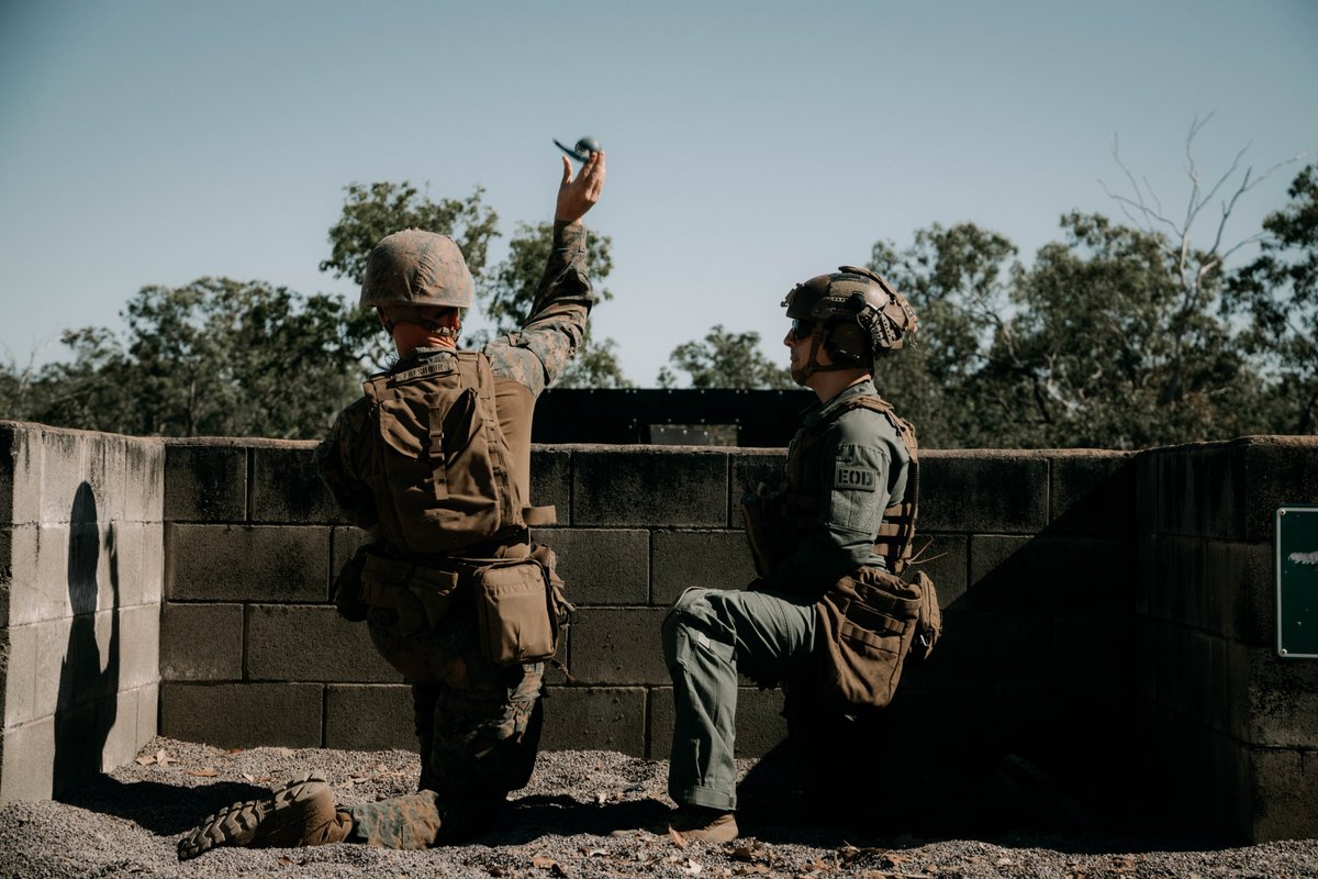 U.S. Marines tweet media