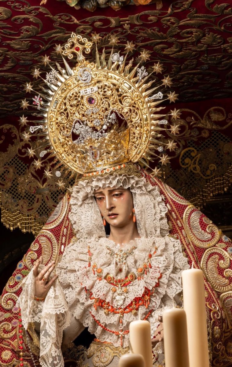 mabernalsanchez's tweet photo. La Realeza de María según Jerez de la Frontera. https://t.co/NLWCcg54PA