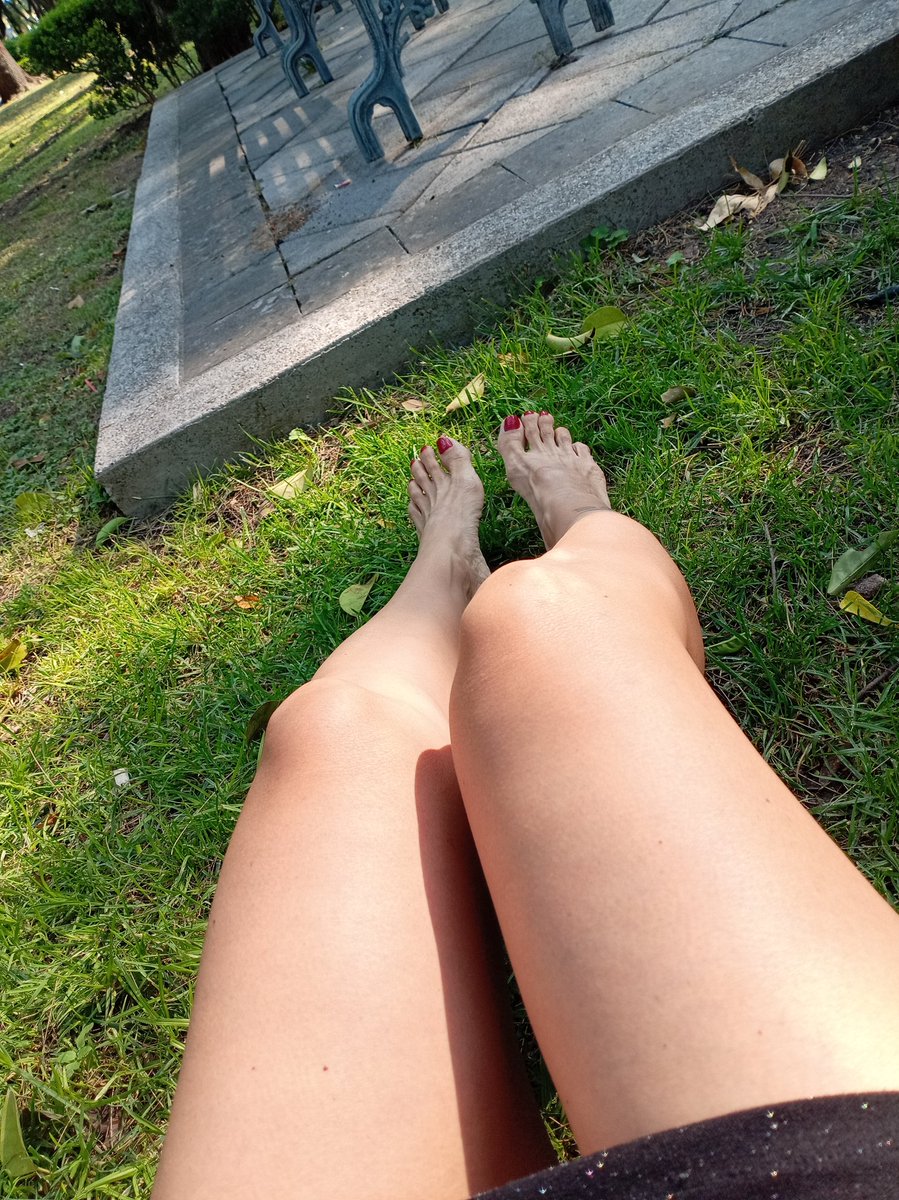 Me sacaron de mi cama temprano ☺️

Si me ven me saludan 😜

Buen viernes, ya se vienen los días de Party Sw 🔥😈

Un rélax para renovar energía 🥰

#hotwifequeretaro #milf #feet #fetichista #exhibit #tanga