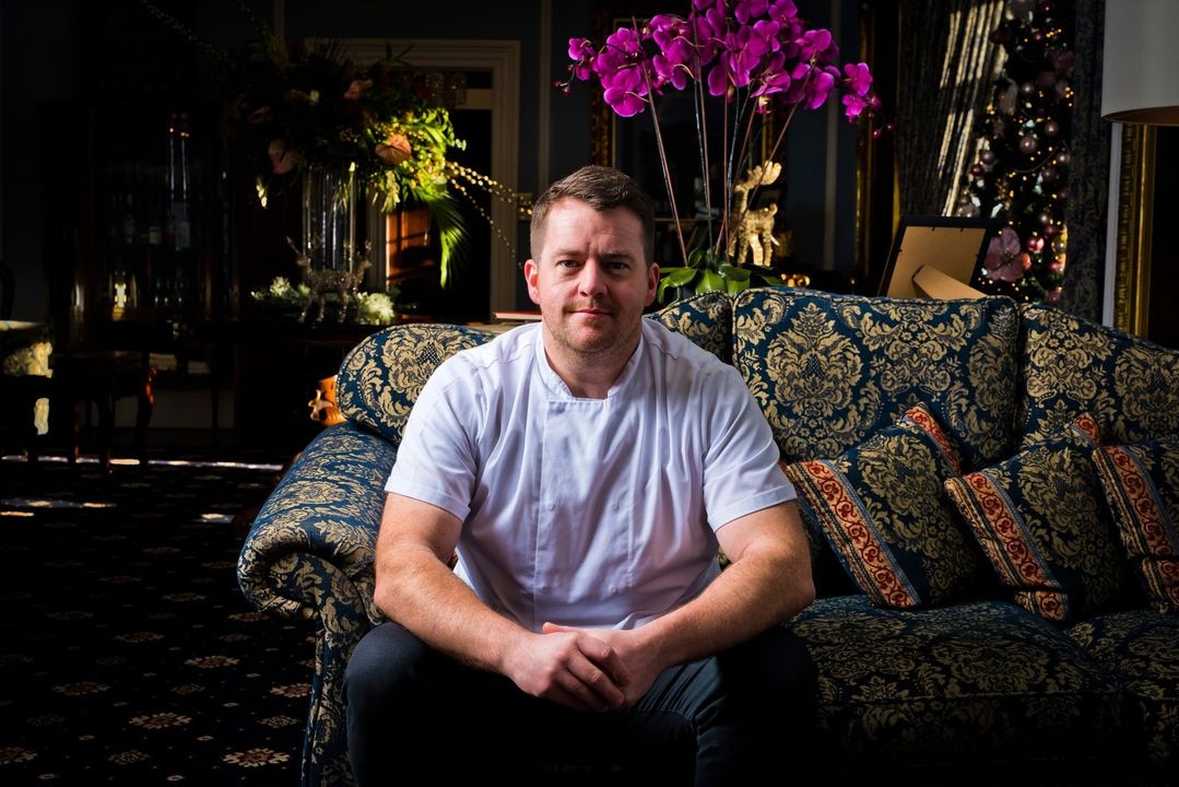 PlasDinas's tweet image. Daniel Ap Geraint is Head Chef at The Gunroom. He heads up our ambitious team of chefs &amp;amp; was a finalist on Great British Menu this year. The restaurant won Best Place to Eat in Wales at the Visit Wales Awards &amp;amp; AA Restaurant with Rooms of the Year Wales 25 #MichelinGuideGBI