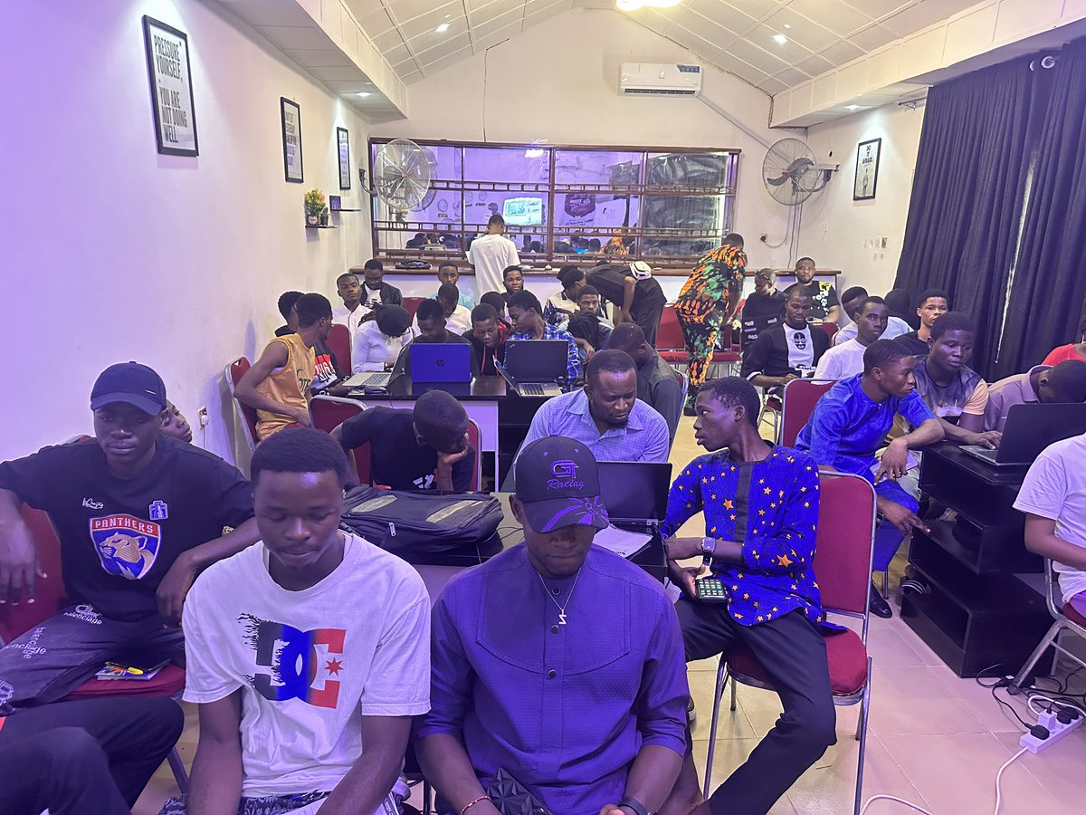 Ransome💧 (@eze_ransom) on Twitter photo Full Dev House 🔥🔥
Build on Sui Guys 🤌🏾 Full Dev House 🔥🔥
Build on Sui Guys 🤌🏾