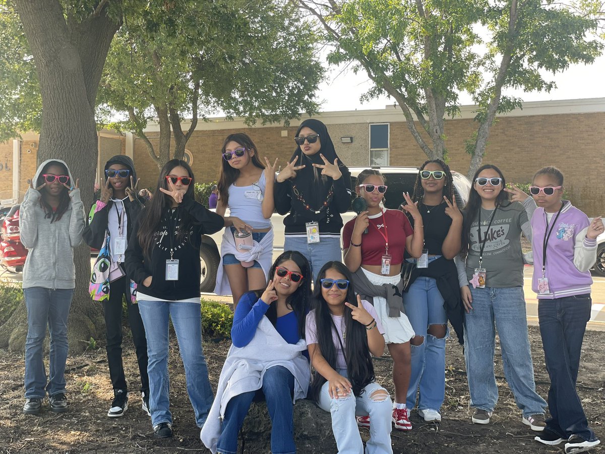 CoachMcCoy_PE's tweet photo. Outdoor walks just got an upgrade 😎After reflecting on how to make our daily walks better, we decided the essentials were sunglasses + water… so now every kid has their own PE shades!!! #toocoolforschool #throwingshade #MakeItHappen https://t.co/nFzWmgJ3Ev