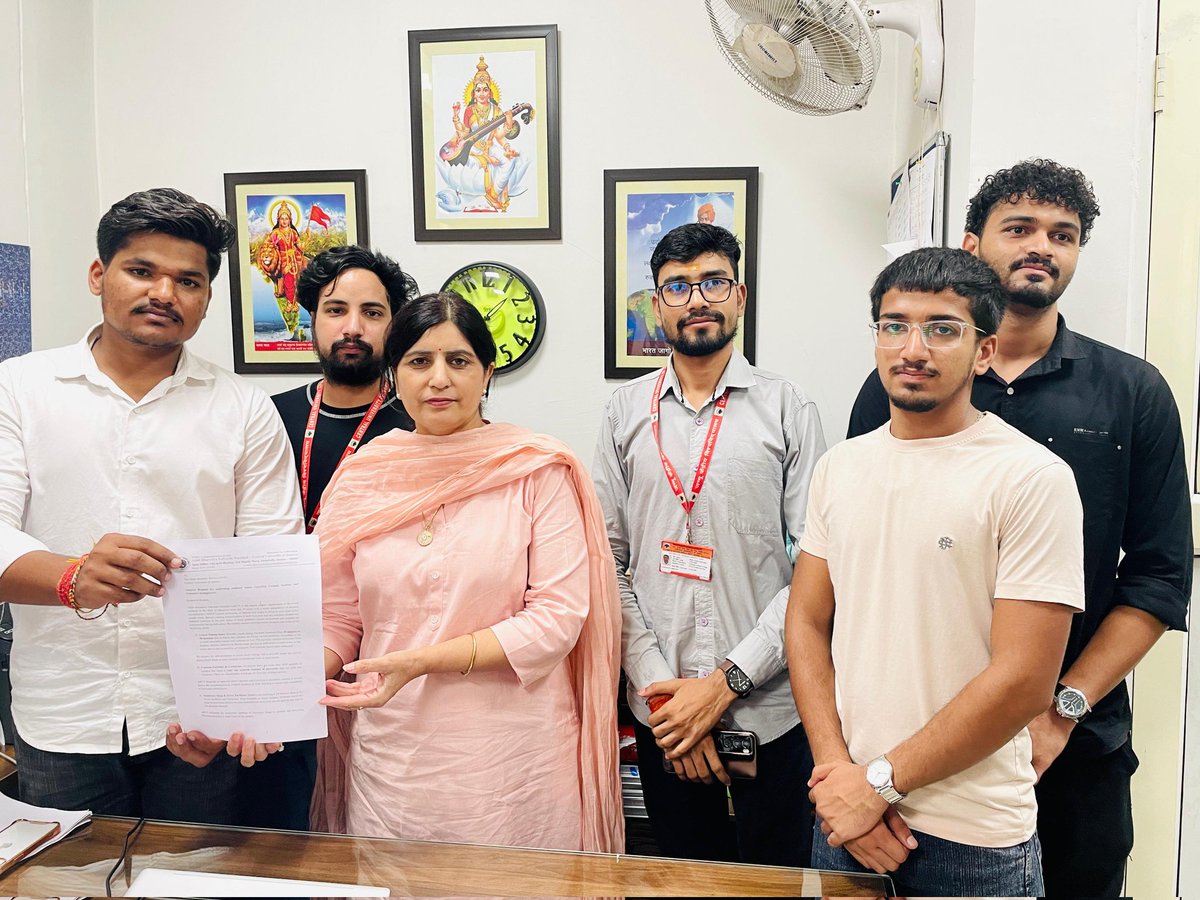 abvpcujammu's tweet photo. ABVP CU Jammu unit submits memorandum to Dean Students Welfare Prof. Ritu Bakshi Ji regarding the various issues faced by students in campus.

ABVP warns that if administration remains failed to provide positive results, then ABVP will start a strong agitation in campus. https://t.co/WmcIvHaEbM
