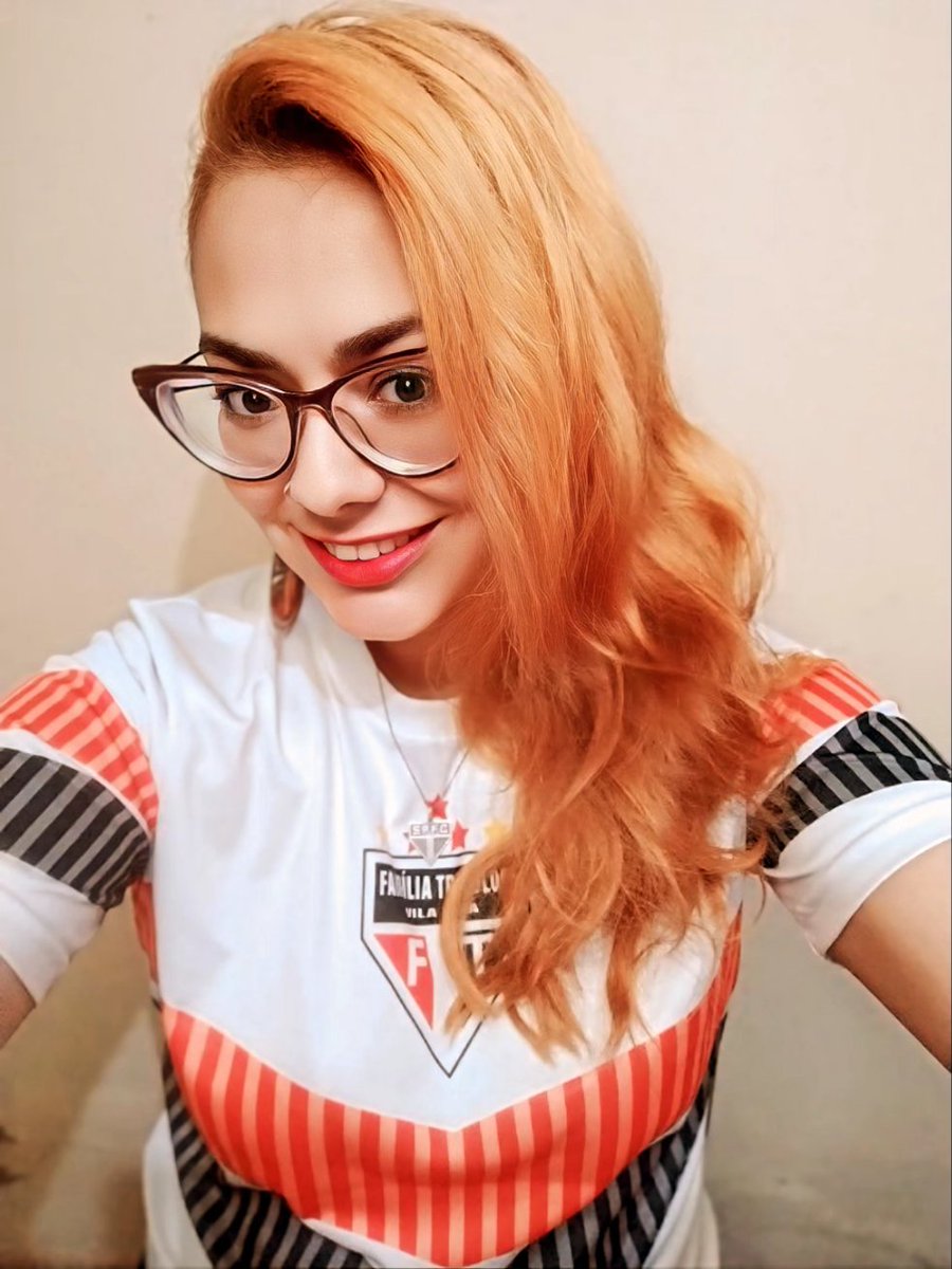 PriAmorim92's tweet photo. ❤️✨🇾🇪 Orgulho de ser Família Tricolor Vila Ema 
.
.
.
.
.
#FamíliaTricolor #TricolorDaVilaEma #FTVE #SPFC #Tricolor #Manto #MantoTricolor #ComoEuTeAmoTricolor #SãoPaulo #SãoPauloFC #Comentaristas #MulheresComentaristas #Futebol #iSPFC #SãoPaulina https://t.co/RuRsYAFpbJ