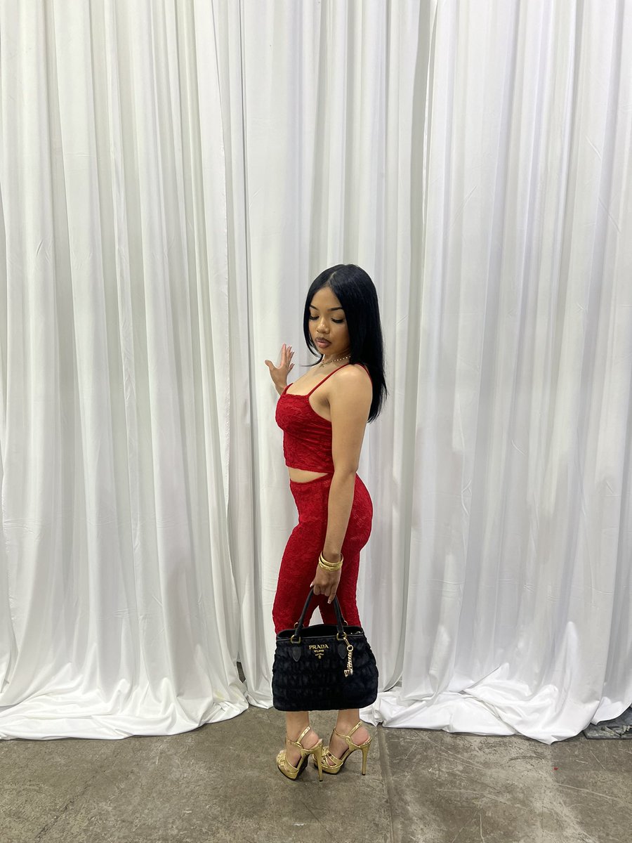 yzzvh's tweet image. 🌹