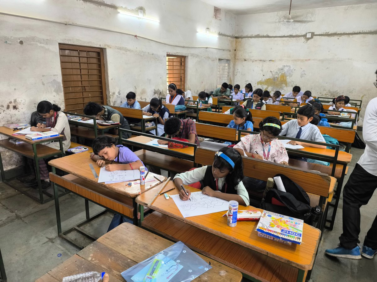 Drawing Competition organised by Nayagarh Municipality for Primary &amp; High School level students for Swayat Sasan Divas-2025 and occasion of " Aingata Safei Surakshit Safei"under Garima <a href="/CMO_Odisha/">CMO Odisha</a> <a href="/HUDDeptOdisha/">H & UD Dept</a>  @dud