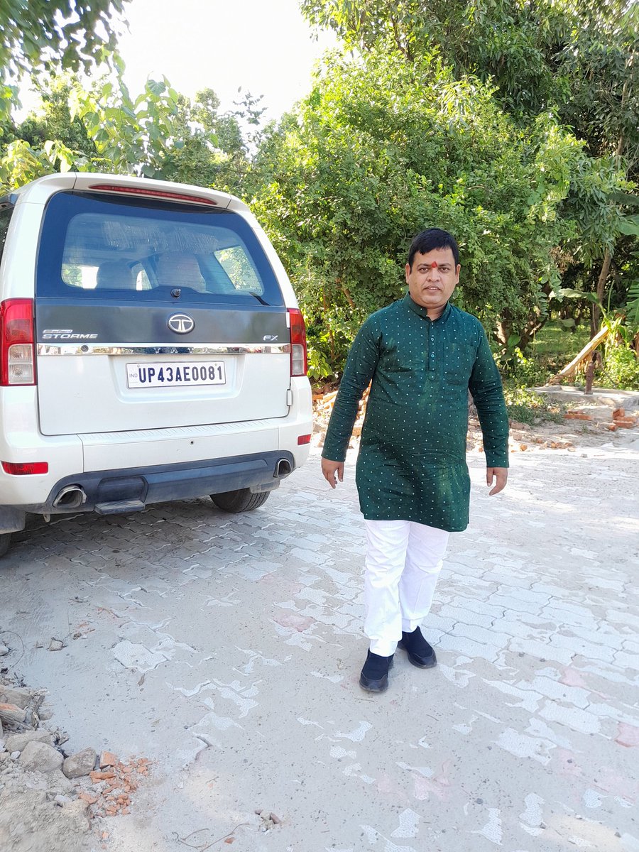 vikkimishrasp's tweet photo. “नहीं हम में कोई अनबन नहीं है ,
बस इतना है कि अब वो मन नही है !
मैं अपने आप ��ो सुलझा रहा हूँ ,
तुम्हें लेकर कोई उलझन नहीं है…!” https://t.co/YbcmuRgwJy