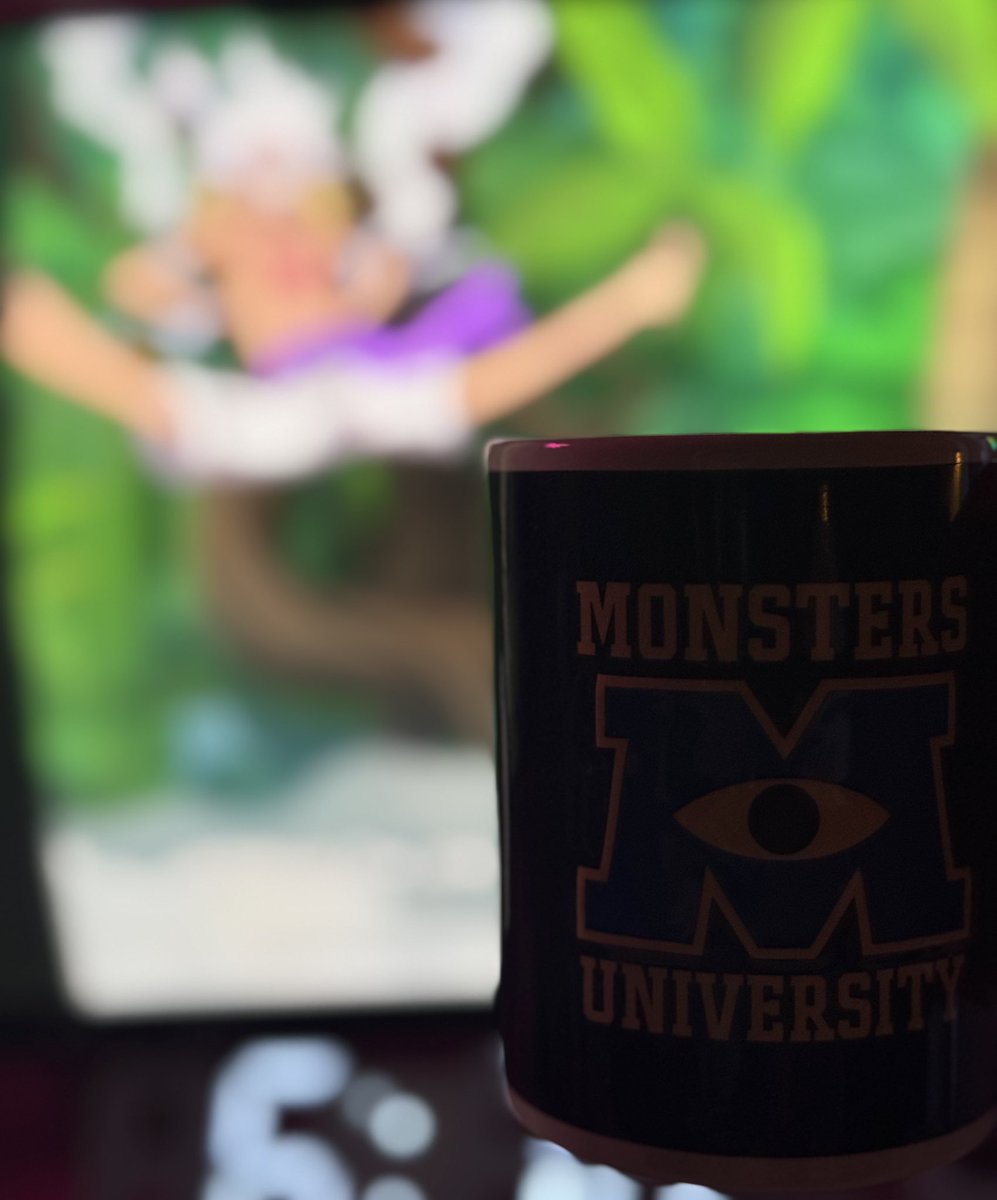 Asimbaaa1's tweet photo. Cozy Friday Mode 🕯️☕️🤎✨ https://t.co/gJUAUC3dlt