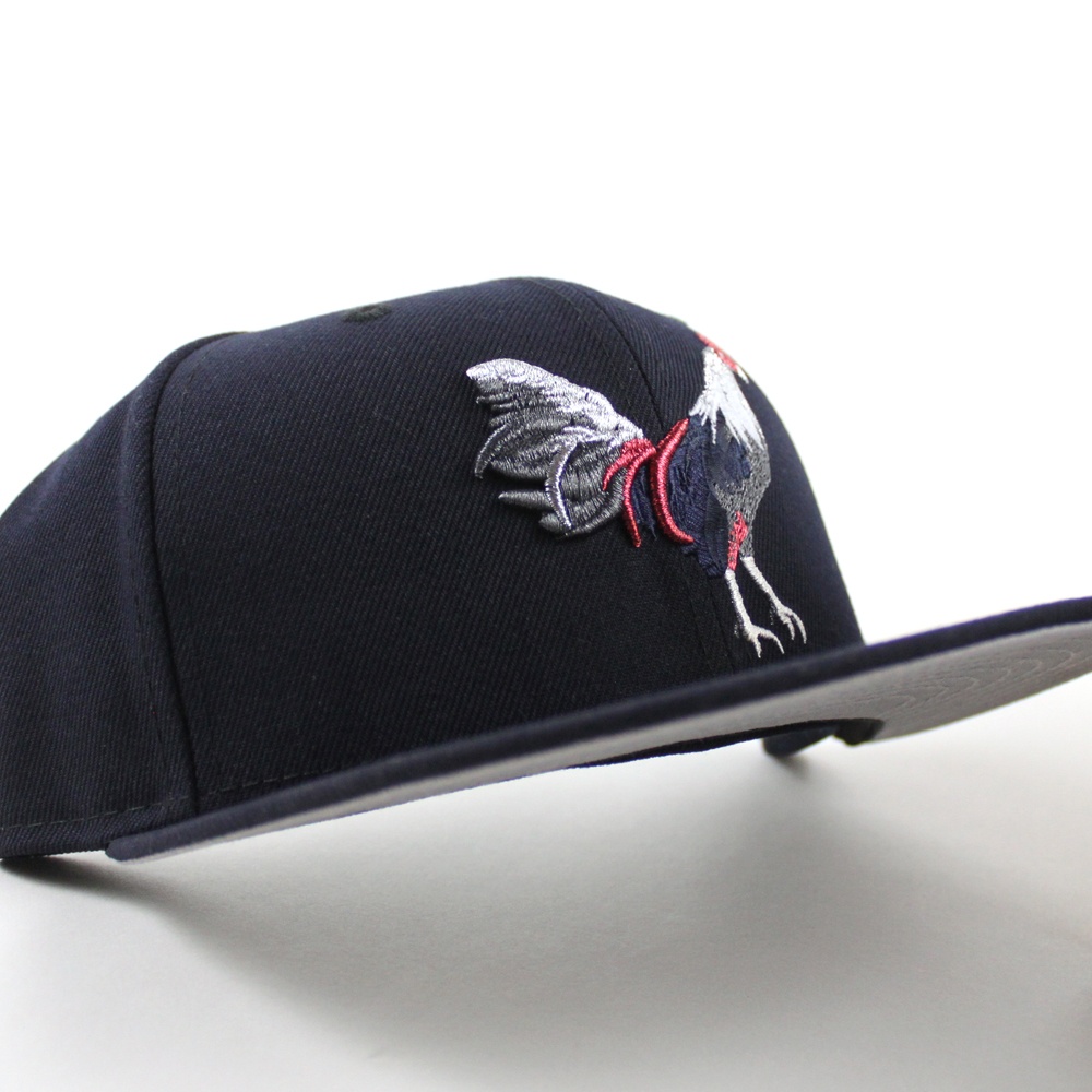 ECAP_CITY's tweet photo. ROOSTER x New York CITY New Era 59Fifty Fitted Cap in Navy and Gray Bottom 🐓🐔🌴

Inspired by New York CITY with our own twisted to it. 
-

Shop Here
https://t.co/OBqPH0lBPK

-

#ROOSTER #California #NYC #neweracap #ecapcity https://t.co/GkOsgUwr7h
