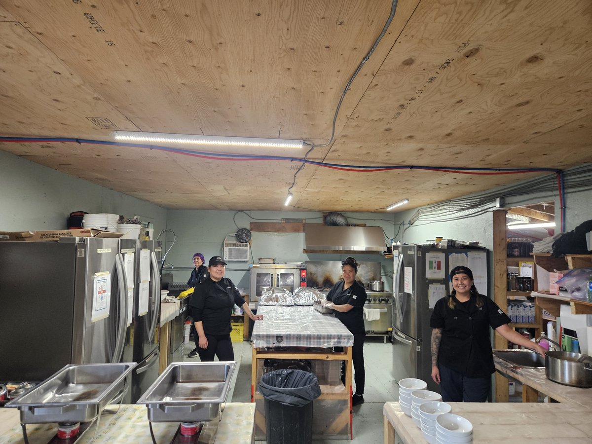 Snowline Gold Corp. (@snowlinegold) on Twitter photo βοΈ Field Fridays! | This week weβre thrilled to highlight our exceptional kitchen team! Founded in early 2025, KΓ€ganΓ¬ Limited Partnership (βKΓ€ganΓ¬β) is a Kluane First Nation citizen majority-owned enterprise led by Jenna Mills. The name KΓ€ganΓ¬ (Southern Tutchone for βfrying panβ) βοΈ Field Fridays! | This week weβre thrilled to highlight our exceptional kitchen team! Founded in early 2025, KΓ€ganΓ¬ Limited Partnership (βKΓ€ganΓ¬β) is a Kluane First Nation citizen majority-owned enterprise led by Jenna Mills. The name KΓ€ganΓ¬ (Southern Tutchone for βfrying panβ)