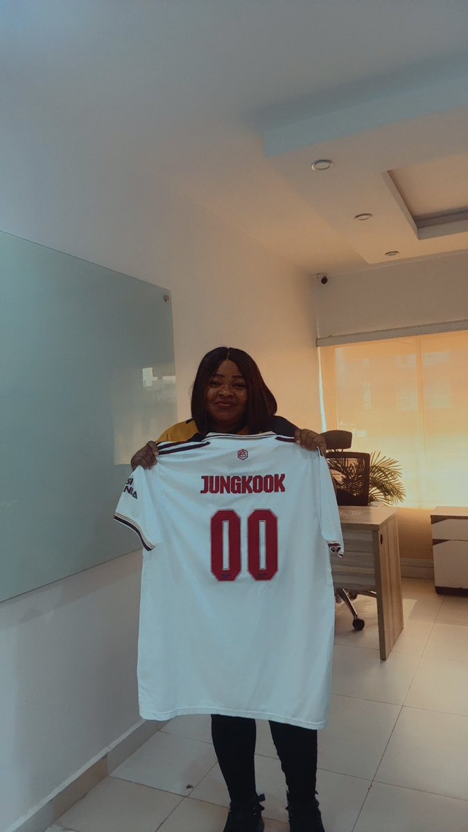 Esther Allen tweet media