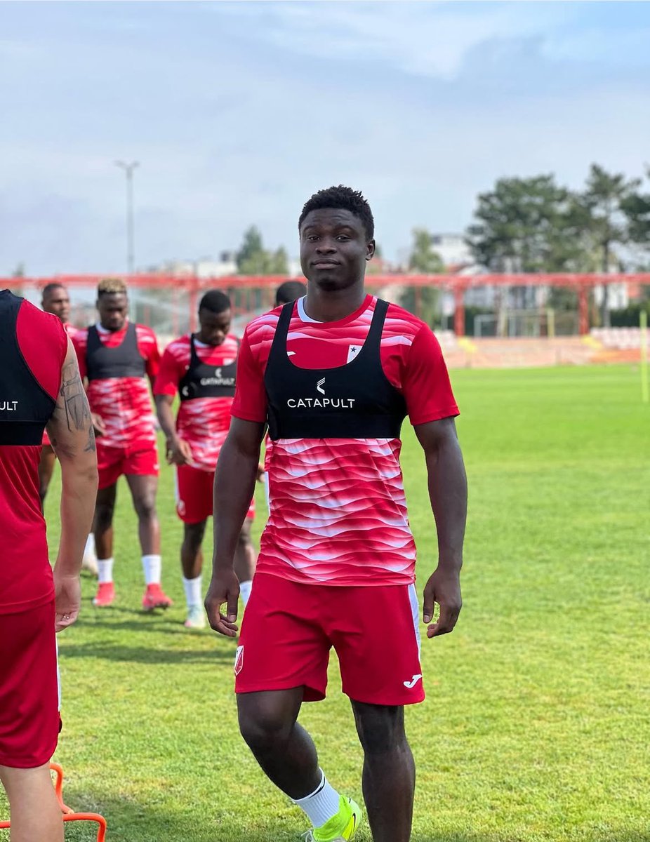 Kosi_foottalk's tweet photo. Cameroon’s John Mary and Eta Kufre in training for Vojvodina ahead of their tomorrow’s clash against Bâcka Topola.
#vojvodina #johnmary #etakufre #serbia https://t.co/9OQc4R5rpM