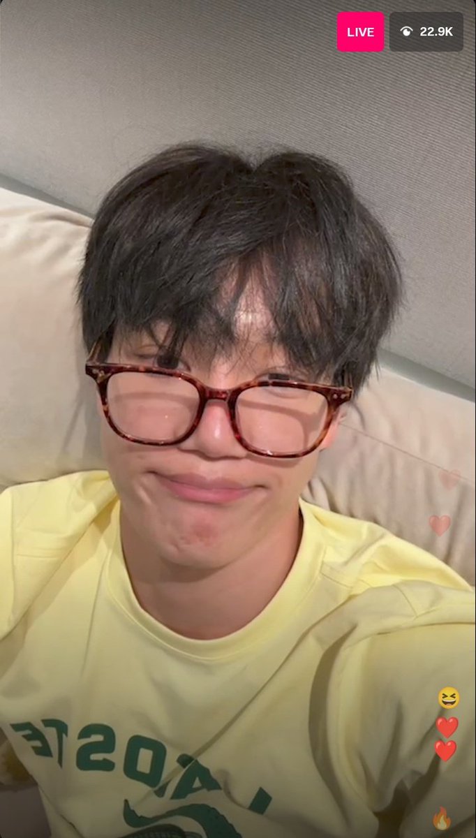 Aryawilliam0's tweet image. My bear 🐻 
Kai IG live 🥹 

#kai #ExOSLIVE