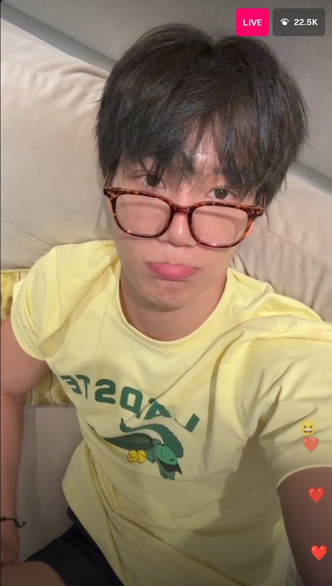 Aryawilliam0's tweet image. My bear 🐻 
Kai IG live 🥹 

#kai #ExOSLIVE