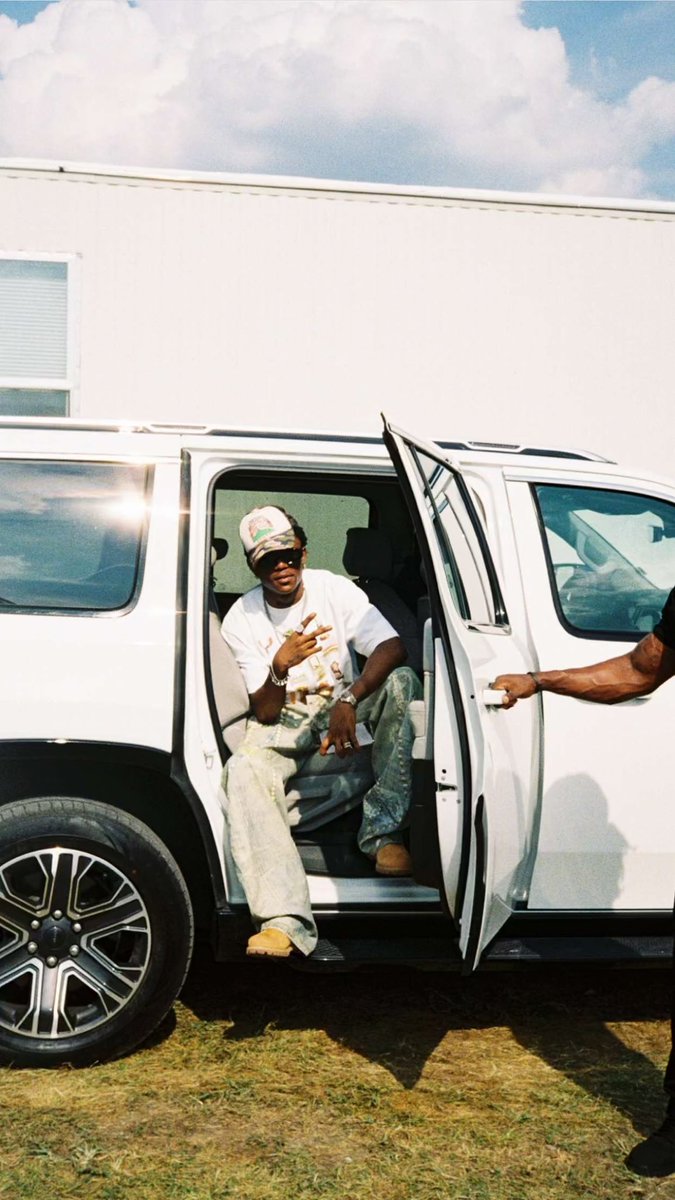 outlawville's tweet image. VERY STUBBORN 📀⏳