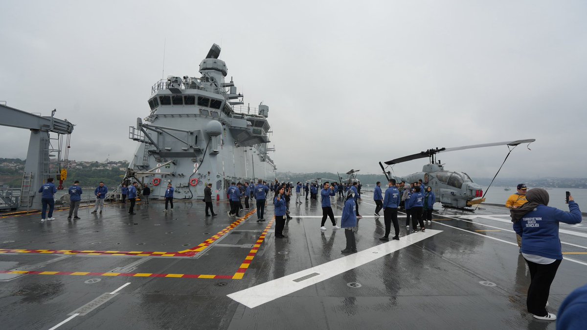 prjx_h's tweet photo. 🌊 Mavi Vatan bizlere emanet!

TCG Anadolu ile çıktığımız bu yolculuk, gençliğimizin ve geleceğimizin gücünü simgeliyor.

#MaviVatanYolculuğu https://t.co/chkStiTv6L