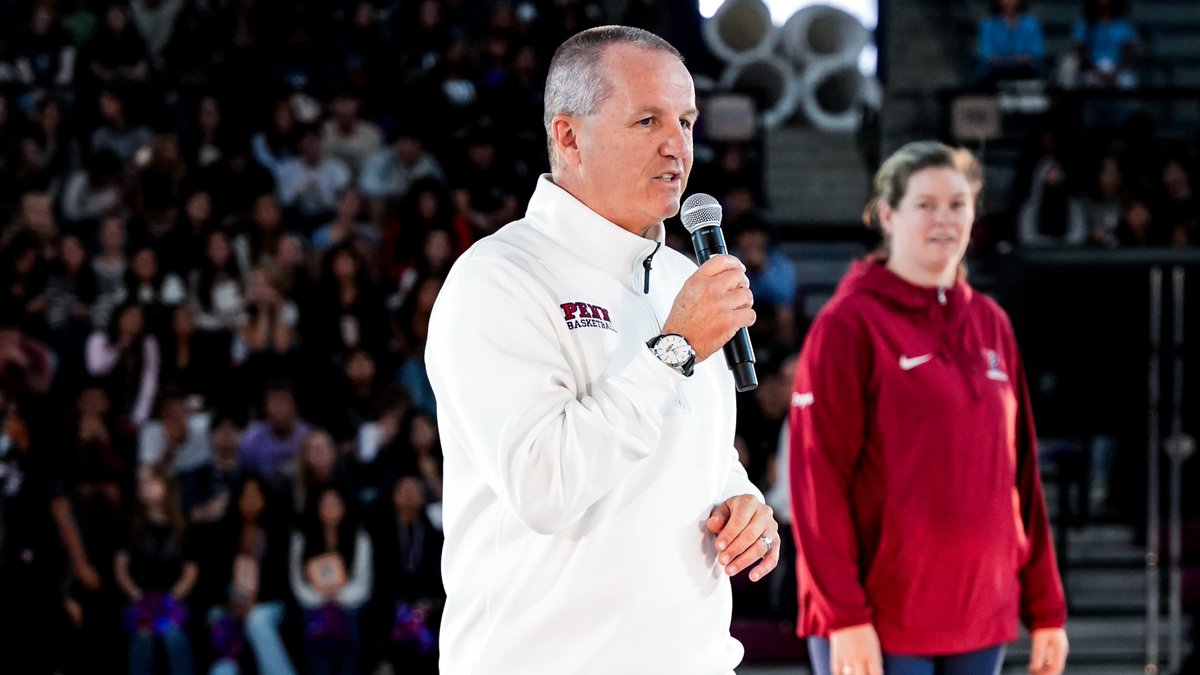 Showed the Class of 2029 around the Palestra at NSO yesterday! 🤩🏀

#FightOnPenn