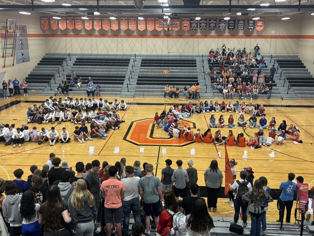 GAMEDAY!! Come out to The Stable for the Champions first #FN5GL !

<a href="/TMobile/">T-Mobile</a> will be there for a special presentation! 

Alumni don’t forget about the tailgate at 5:00 then on the field for pregame!

#Sweepstakes