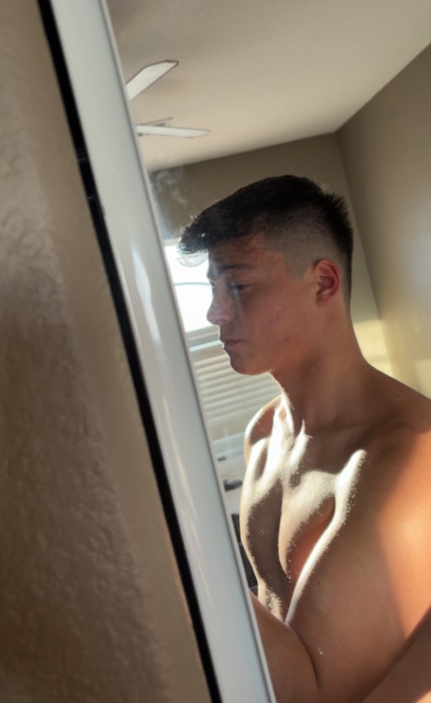 Daniel DeLuca (18+ only) tweet media