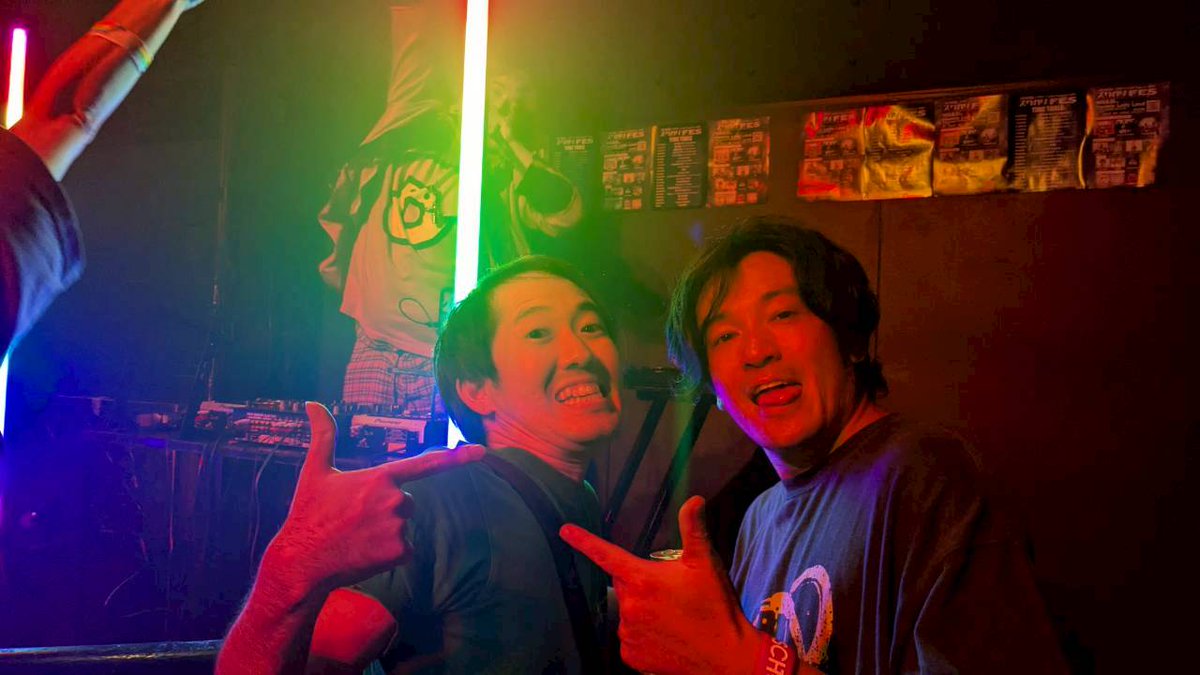 HIKARU HASHIMOTO@A-session#2制作中 (@hashimotomusic) on Twitter photo →SCHOOL←(<a href="/info__school/">→SCHOOL← | 新栄ダイアモンドホール単独公演終了感謝</a> )
20周年ライブに行ってきました!
→SCHOOL←は自分にとって青春
「ワンダーステップ」はカラオケで何回も歌ったし、「Star fruits」と「パッパラ」は見様見真似でオケ作ってコピーしてた⋯
今の自分があるのは
→SCHOOL←を追いかけてたから
→SCHOOL←ありがとう!! →SCHOOL←(<a href="/info__school/">→SCHOOL← | 新栄ダイアモンドホール単独公演終了感謝</a> )
20周年ライブに行ってきました!
→SCHOOL←は自分にとって青春
「ワンダーステップ」はカラオケで何回も歌ったし、「Star fruits」と「パッパラ」は見様見真似でオケ作ってコピーしてた⋯
今の自分があるのは
→SCHOOL←を追いかけてたから
→SCHOOL←ありがとう!!