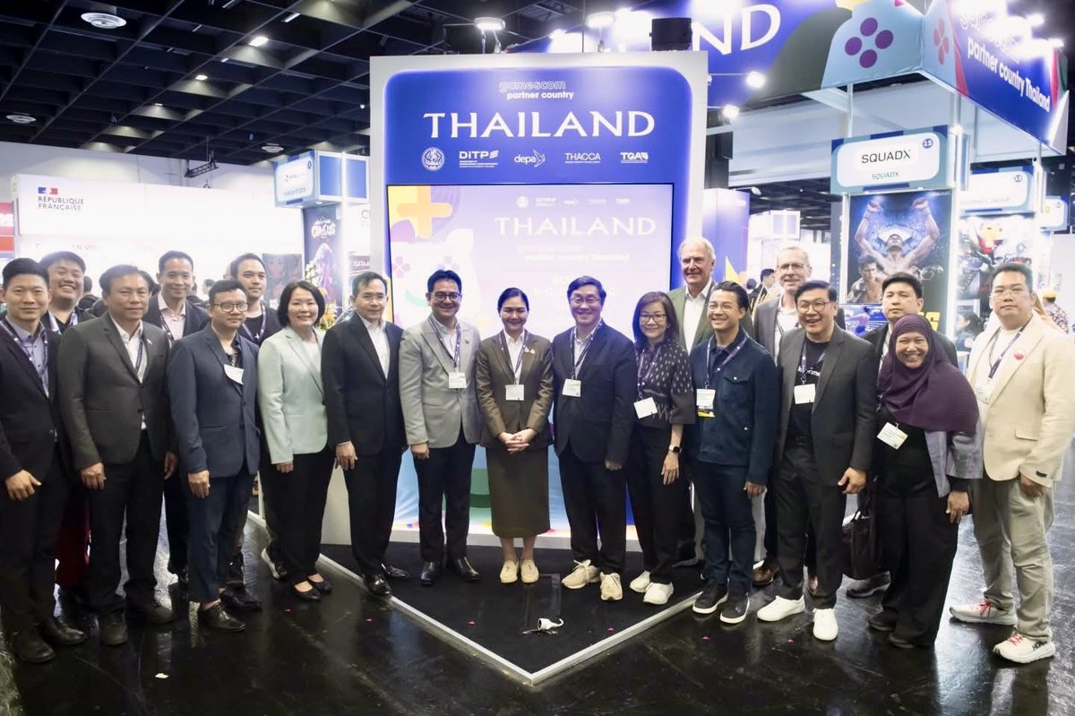 [ Thailand Creative Culture Agency — Game ]

🎮 — #จิราพรสินธุไพร รัฐมนตรีประจำสำนักนายกรัฐมนตรี ในฐานะกรรมการยุทธศาสตร์ซอฟต์พาวเวอร์แห่งชาติ ร่วมแสดงความยินดี และกล่าวในงานมหกรรมเกมสุดยิ่งใหญ่ Gamescom 2025 ณ เมืองโคโลญ สหพันธรัฐเยอรมัน

20 สิงหาคม 2568